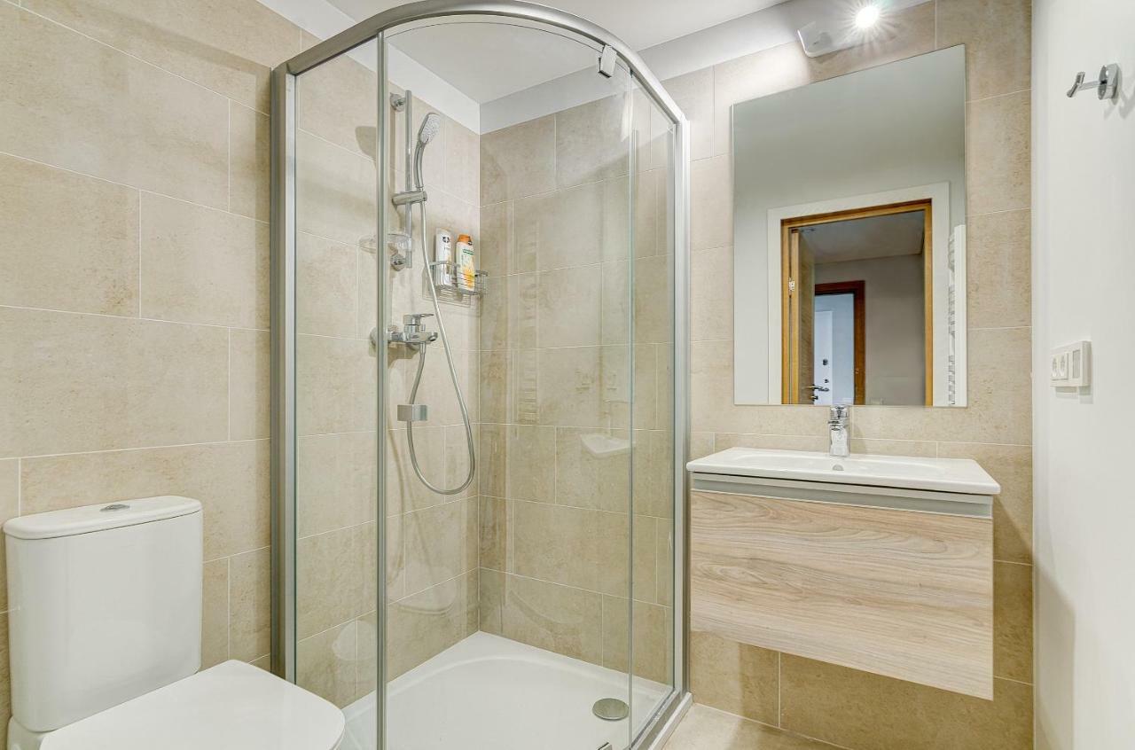 City Studio 1B In A Great Location Vilnius Bagian luar foto